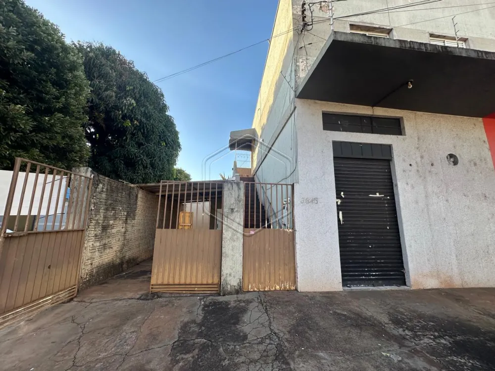 Alugar Casa Residencial / Padr&atilde;o em Dourados R$ 1.300,00 - Foto 1